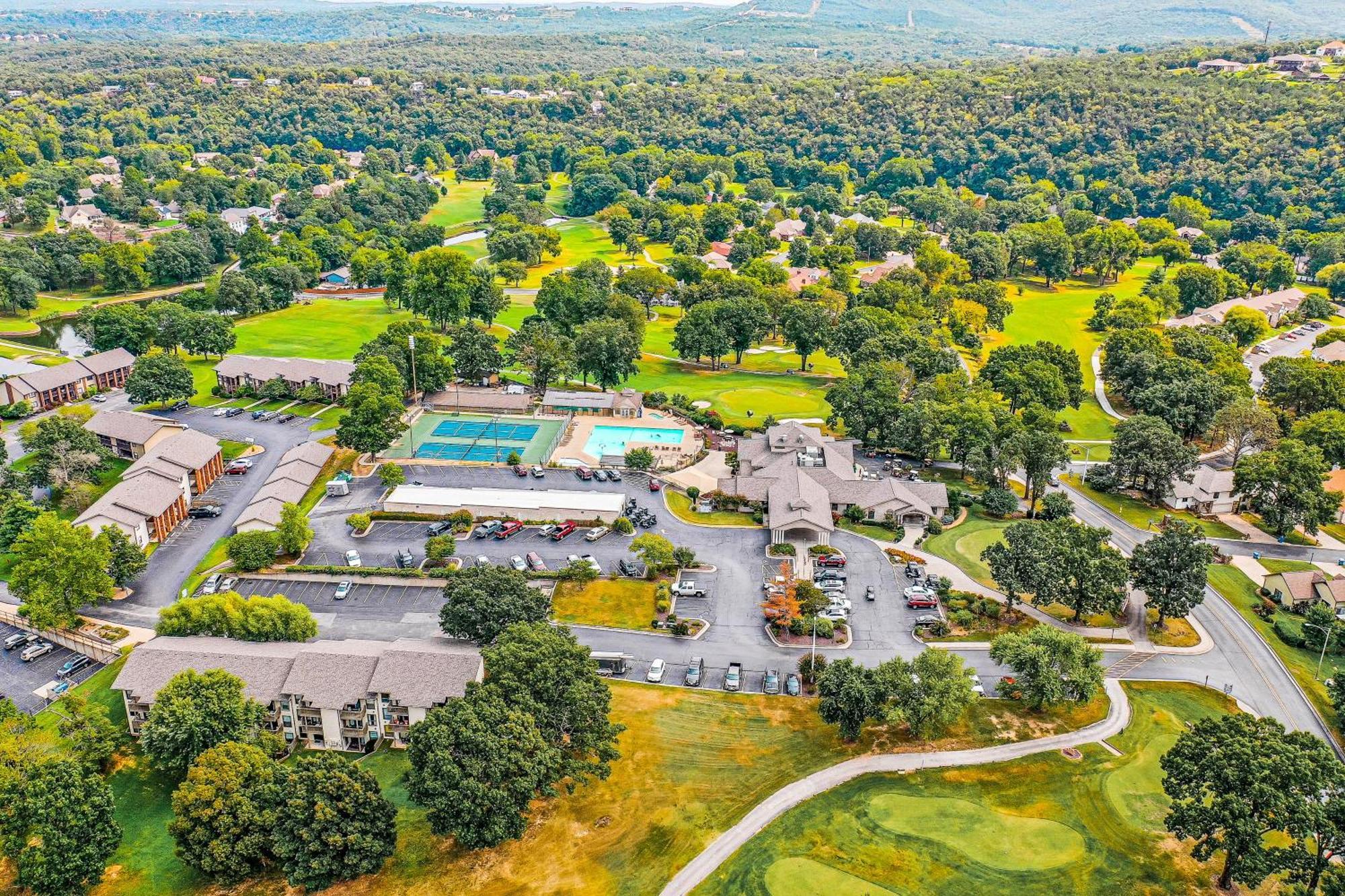 Lofty Retreat & Paradise Pointe Бренсон Номер фото