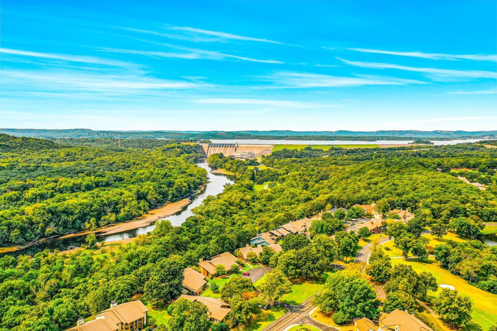 Lofty Retreat & Paradise Pointe Бренсон Номер фото